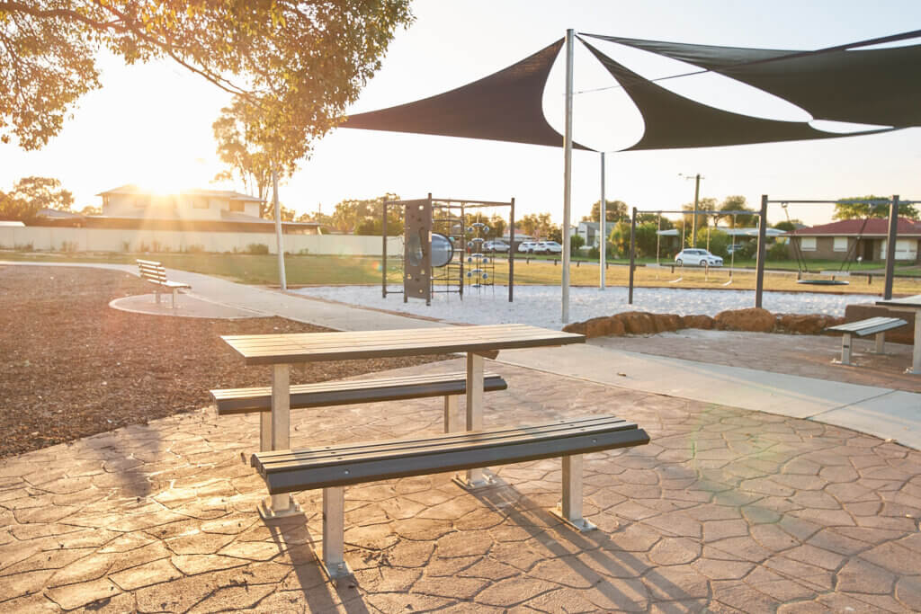 vasse-bench-table-recycled-composite